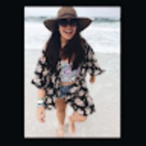 Meet your Posher, Caroline